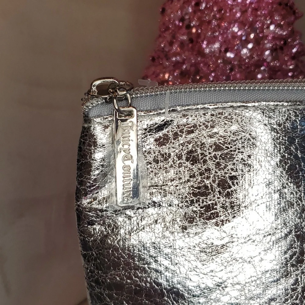 Juicy Couture 💖NWOT💖 Crackled Metallic Silver Large Cosmetic Bag!💖💖💖 - Picture 4 of 9